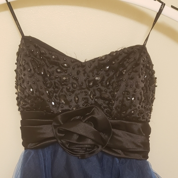 Speechless Dress - Picture 2 of 5